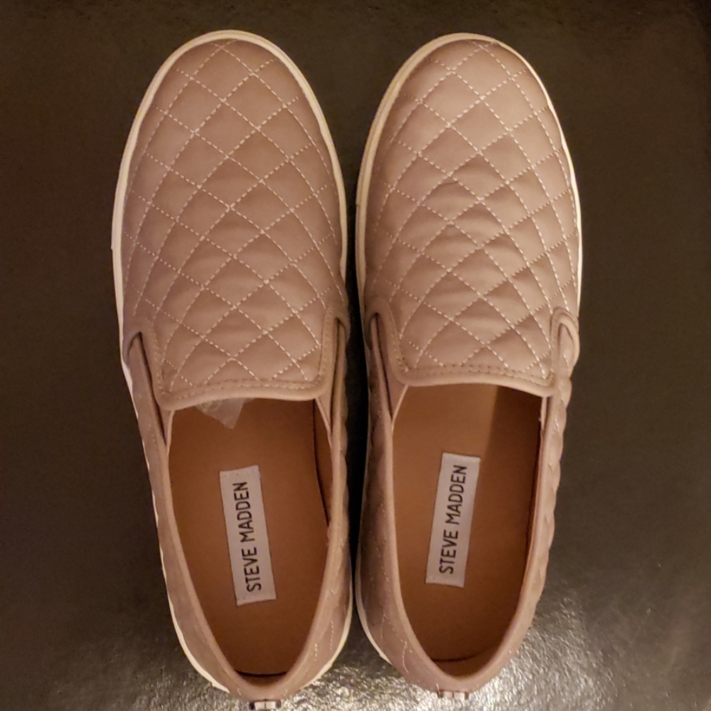 Shoes - Picture 4 of 5